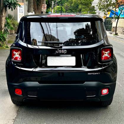 JEEP RENEGADE 1.8 16V FLEX SPORT 4P AUTOMÁTICO JEEP RENEGADE 1.8 16V FLEX SPORT 4P AUTOMÁTICO